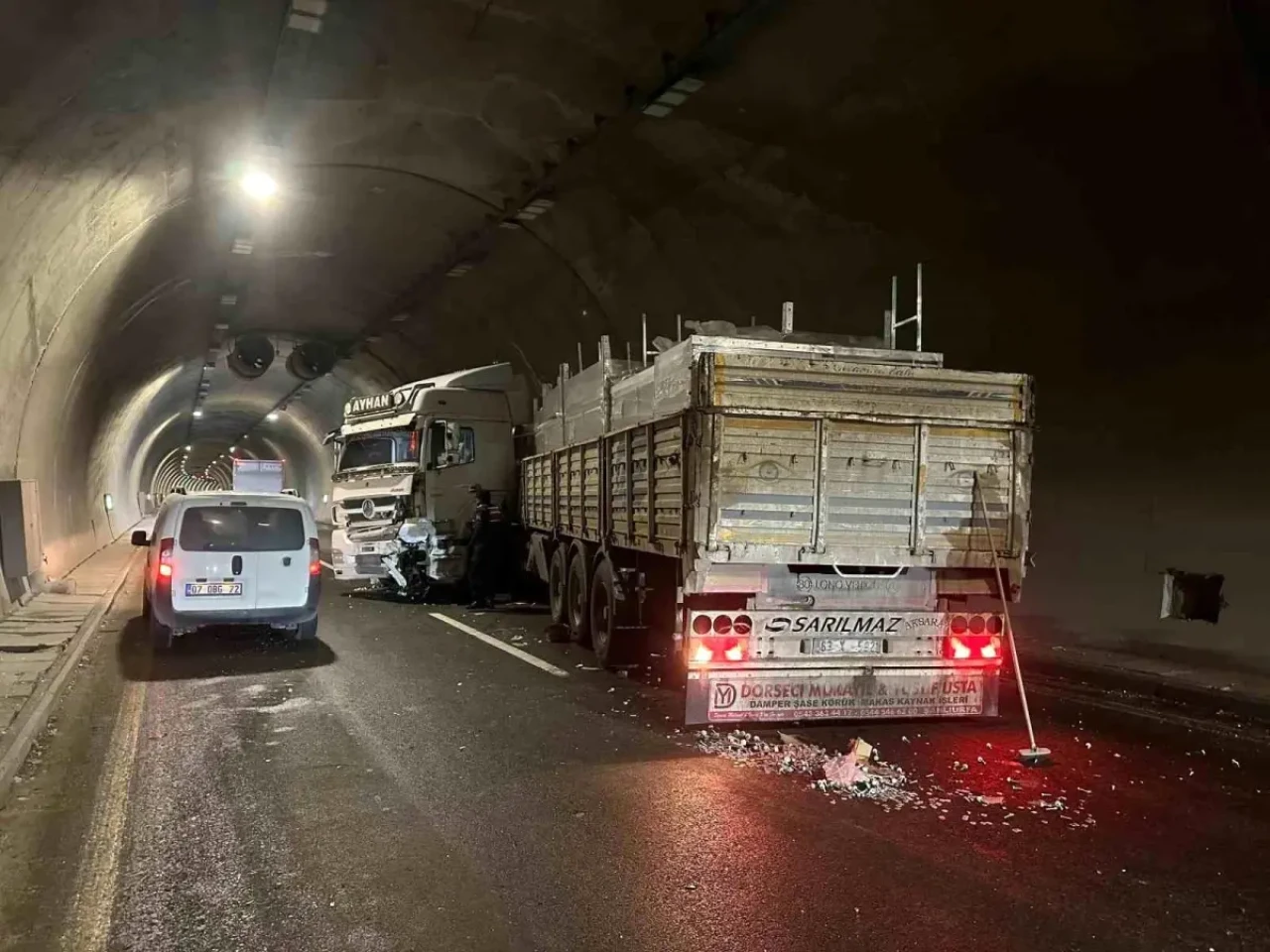 Erkenek Tüneli'nde felaket bir trafik kazası meydana geldi!