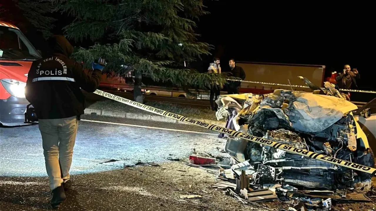 Uşak'ta Meydana Gelen Trafik Kazasında Sürücü Hakkı Şahin Öldü!