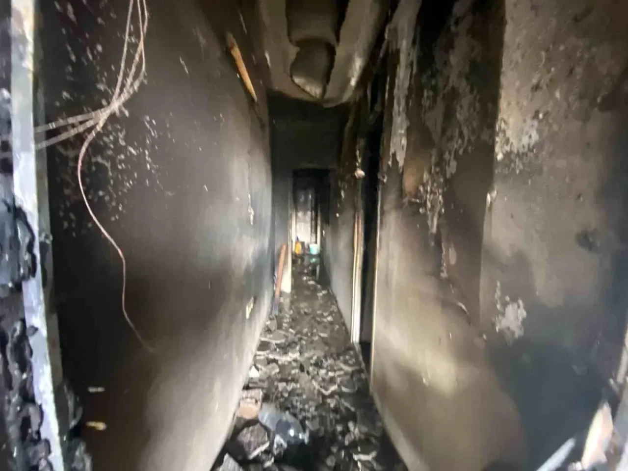 Antalya Serik'te Pansiyonda Yangın: 3 Kişi Dumandan Etkilendi!