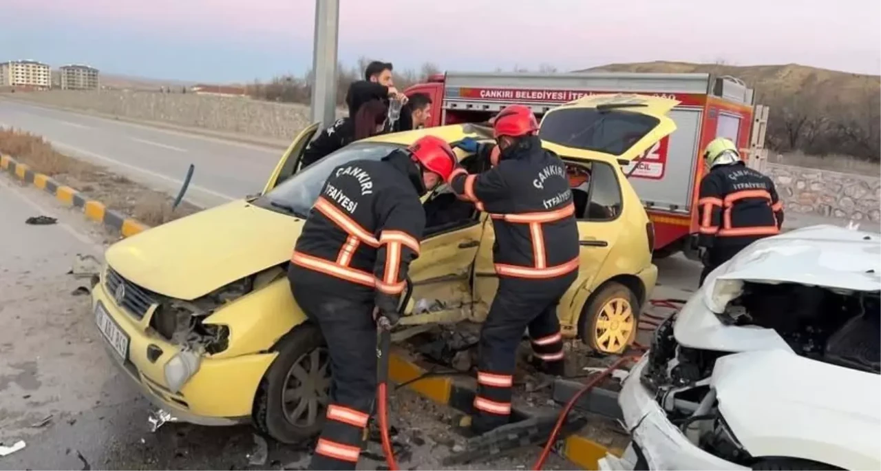 Çankırı'da Korkunç Trafik Kazası: 6 Kişi Yaralandı!