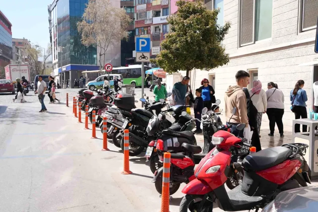 Denizli'de Motosiklet Park Yerleri Sayısı Artırıldı, Şehirdeki Motosiklet Sahiplerine Rahat Nefes!