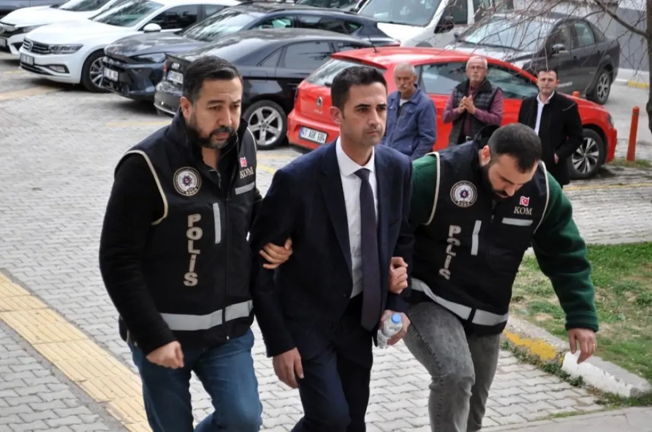 Gelendost Belediye Başkanı Mustafa Özmen'in Adliyeye Sevki Gerçekleştirildi
