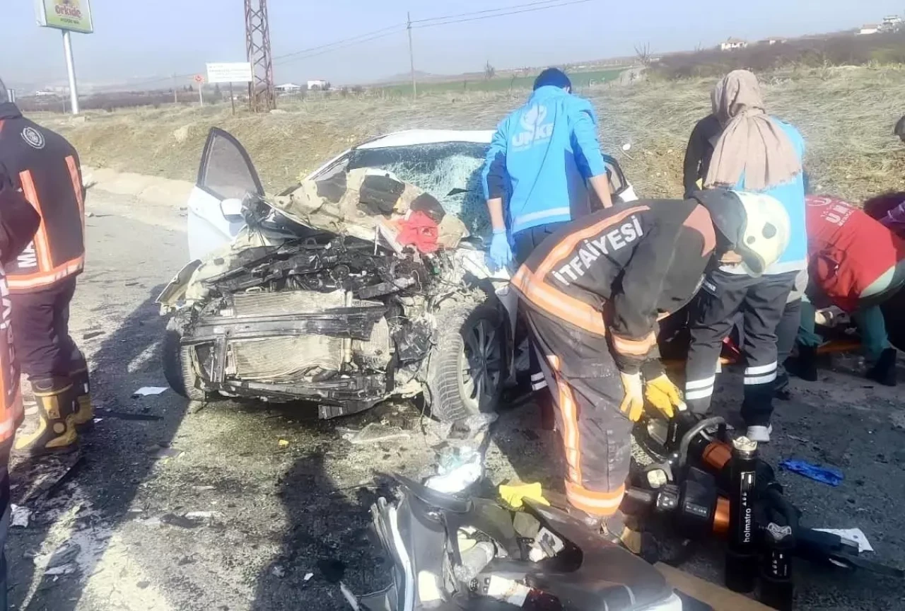 (Emin, Saadet, Murat) Menteş Malatya-Elazığ Karayolunda Kazada Öldüler