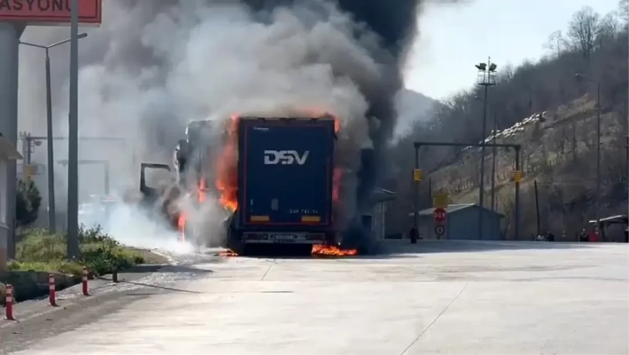 Samsun'da Gürcistan'dan Gelen Tırda Felaket Yangın Çıktı!