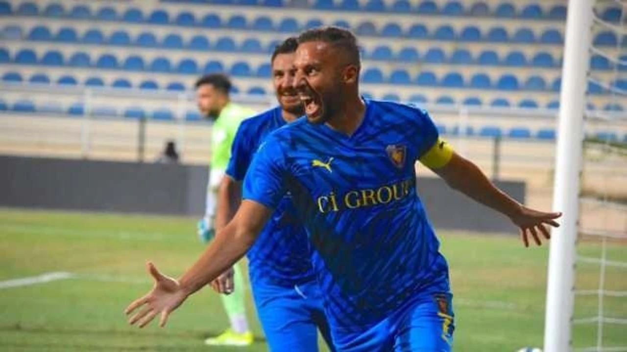 38 yaşındaki Yasin Öztekin, gol krallığı yarışında zirveye oynuyor!
