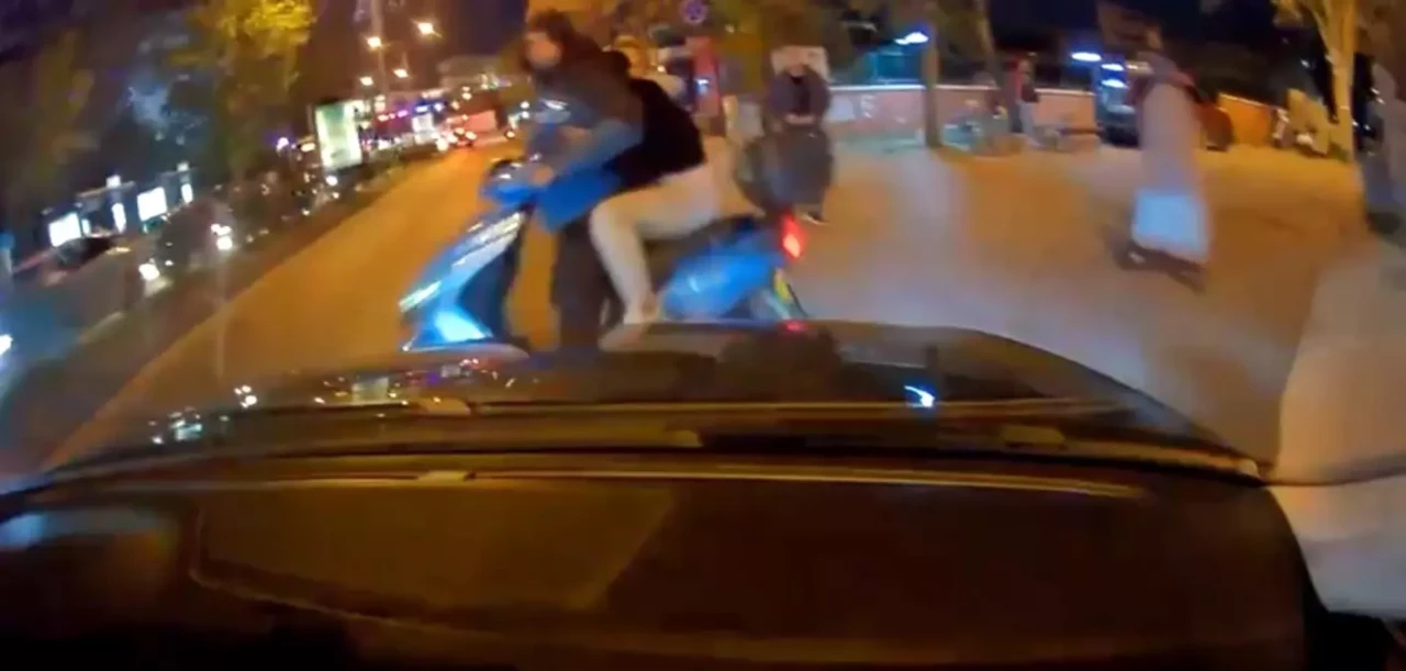 Edirne'de Yaya Geçidinde Motosiklet Kazası: 2 Kişi Yaralı!