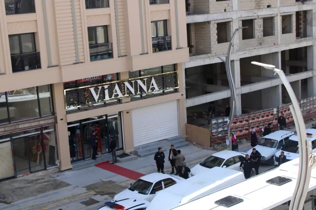 Van'da Çıkan Silahlı Olayda 1 Kişi Hayatını Kaybetti, 4 Kişi Yaralandı