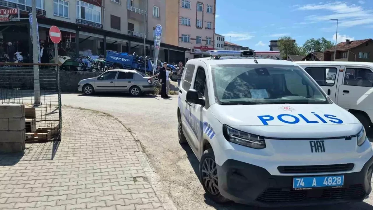 Bartın'da Ters Yolda Kaza: 11 Yaşındaki Çocuk Yaralandı!