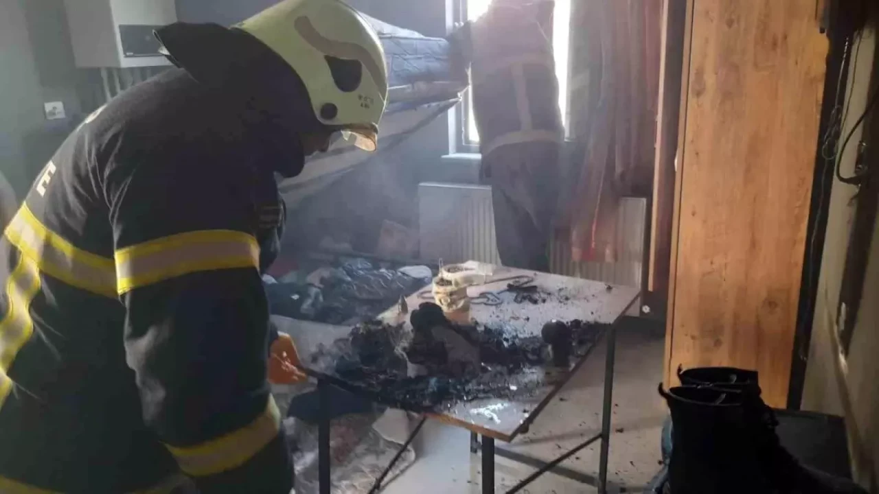 Burdur'da prizde unutulan ütü evi kül etti, maddi hasara neden oldu!