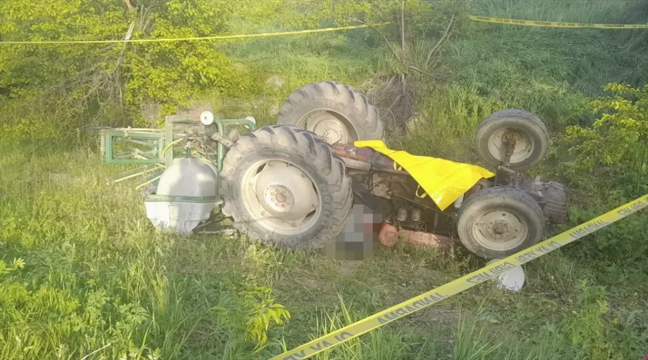 Erzincan'da Traktör Devrildi, Sürücü Turgay P. Hayatını Kaybetti!