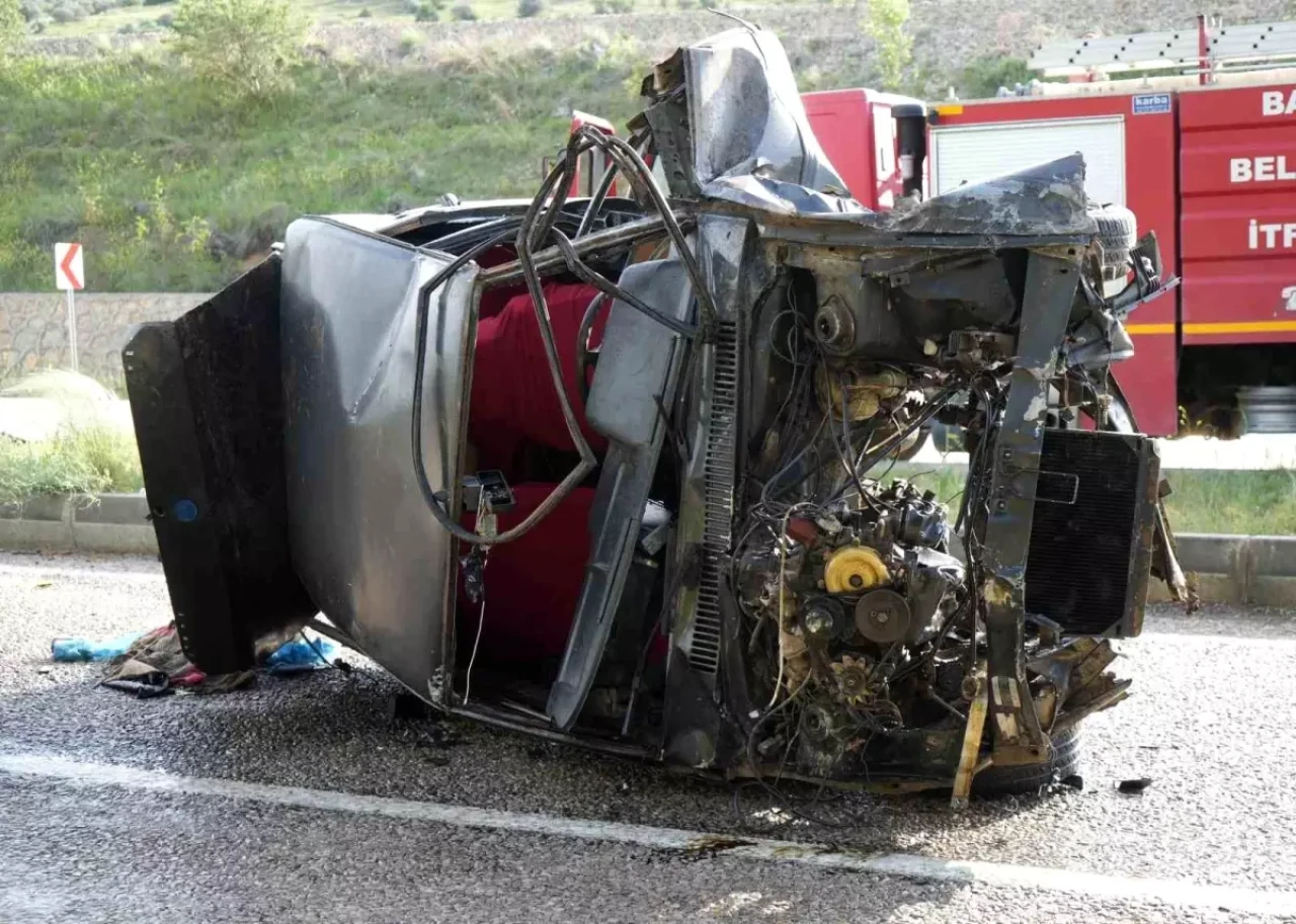 Kırıkkale'de Trafik Kazası: Duygu B. Öldü, 2  Kişi Yaralandı!