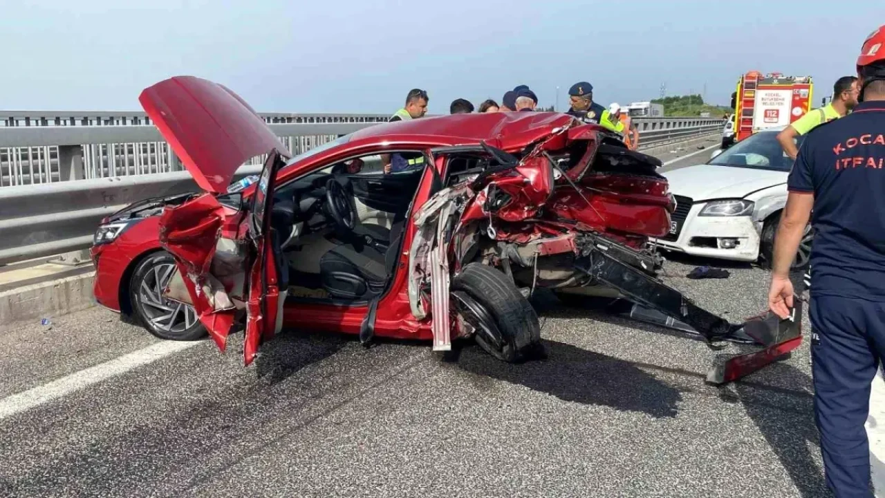 Kocaeli'de Zincirleme Trafik Kazası: 5 Kişi Yaralandı!