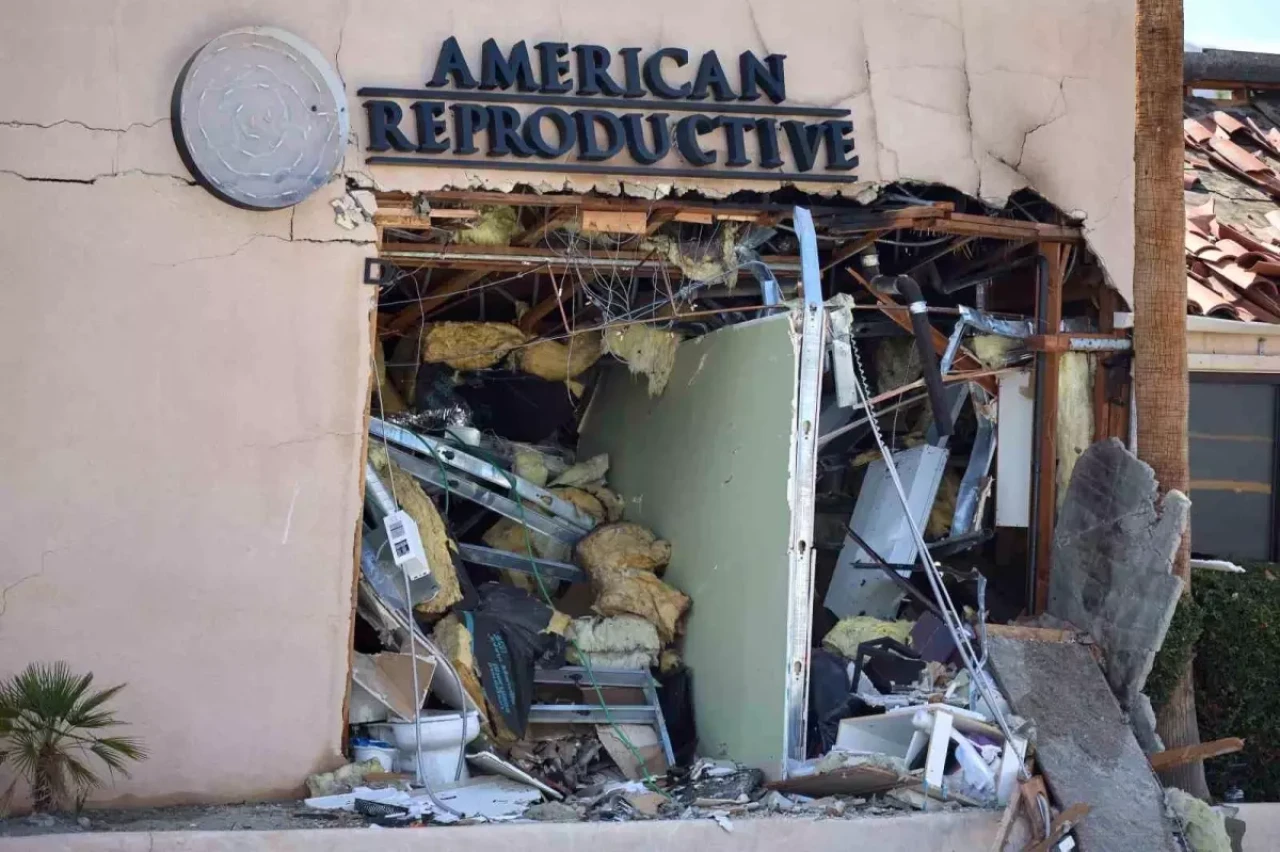 California'da Palm Springs'te Klinikte Yoğun Patlama Yaşandı!