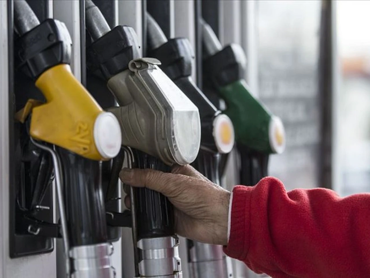 Akaryakıt fiyatlarına (Benzin, Motorin, LPG) bir zam daha geliyor!
