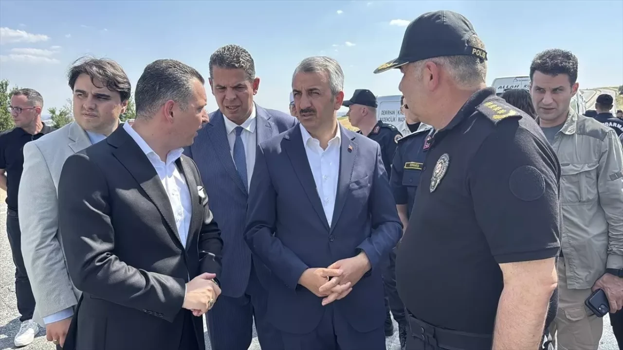 Edirne'nin Uzunköprü ilçesinde Katliam gibi kaza! 2'si çocuk 5 kişi hayatını kaybetti!