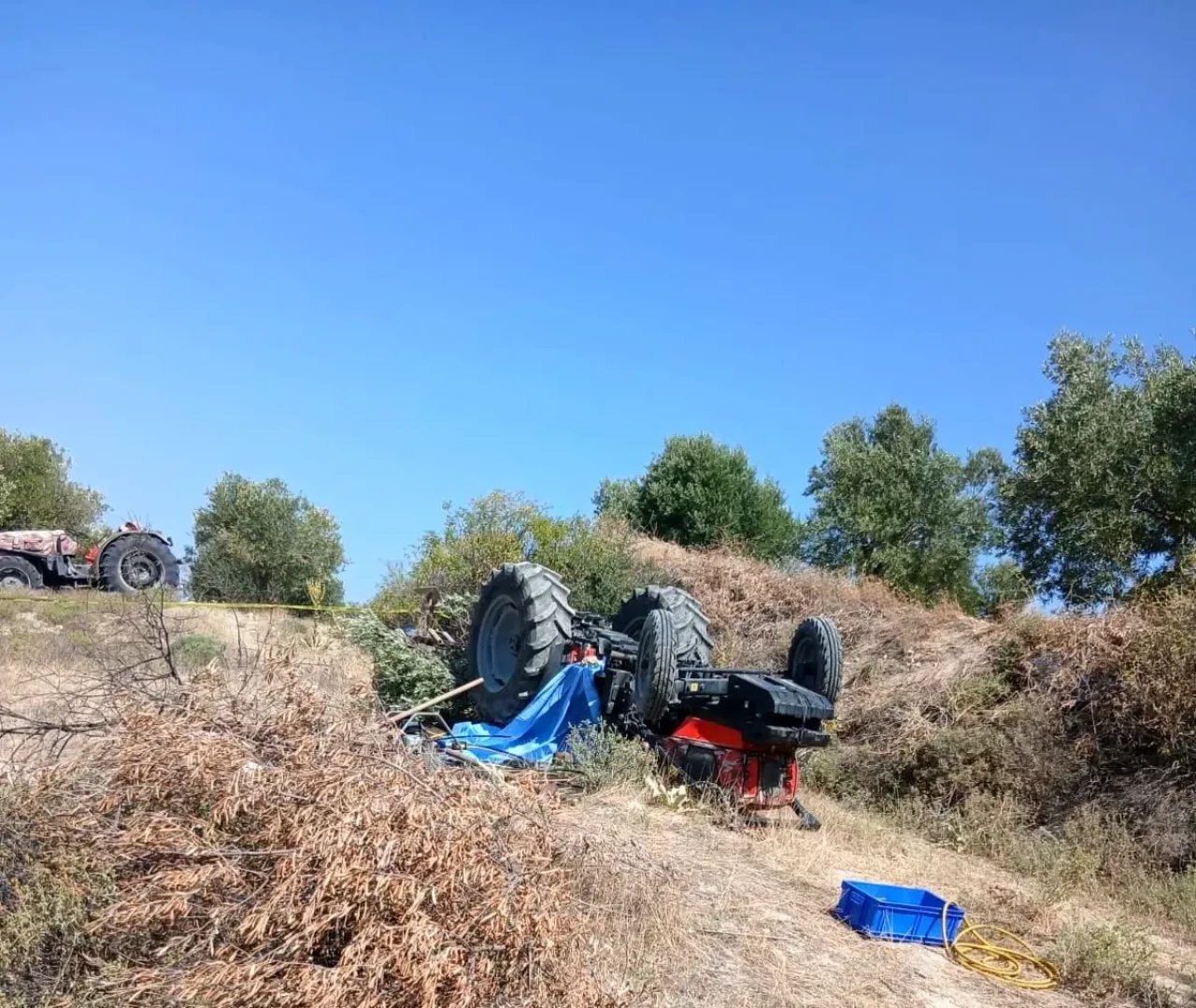 Traktör Devrildi, Oğul  Bilal Yılmaz Hayatını Kaybetti!
