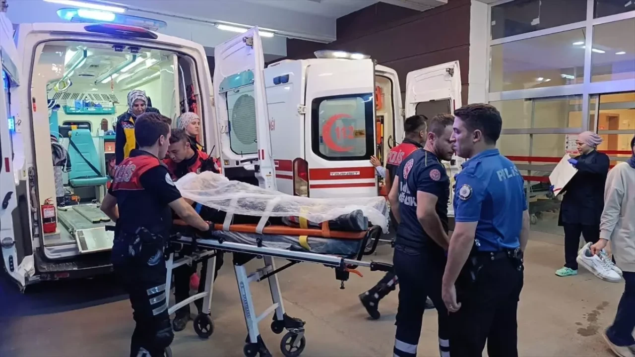 Adıyaman'da Motosiklet Kazası: 2 Polis Memuru Yaralandı!