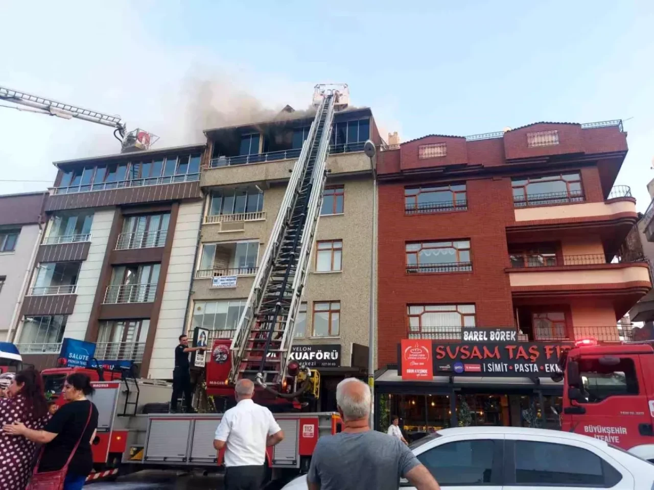 Ankara'da Bir Binada Çıkan Yangın Herkesi Korkuttu!