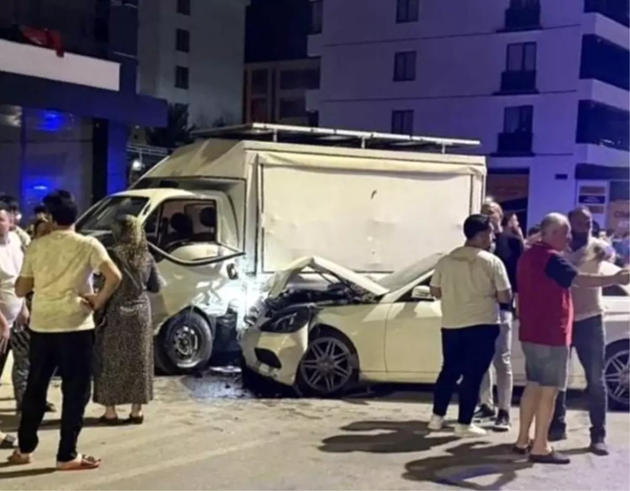 Elazığ'da Meydana Gelen Trafik Kazasında 3 Kişi Yaralandı!