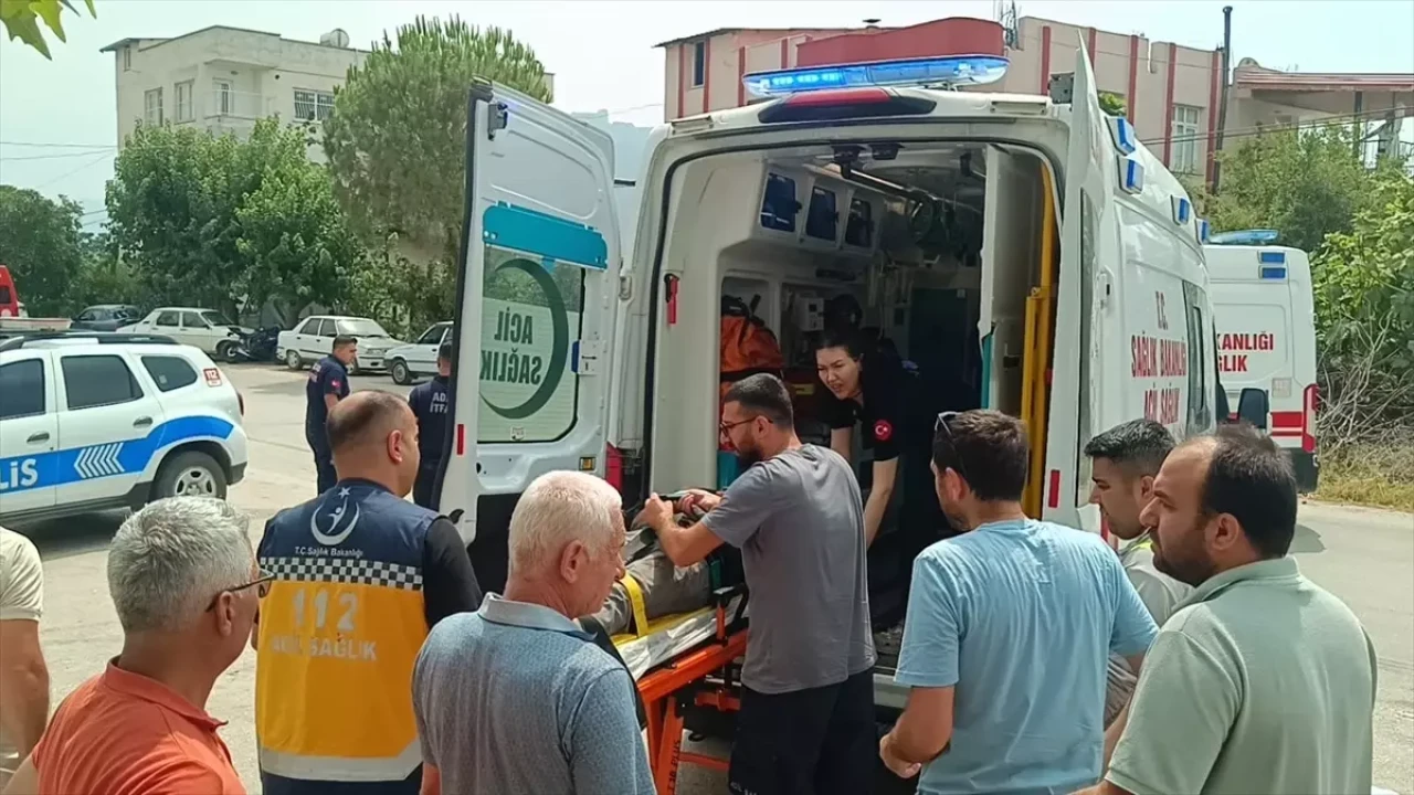 Adana Kozan'da Felaket Kaza: Otomobil İle Traktör Çarpıştı!