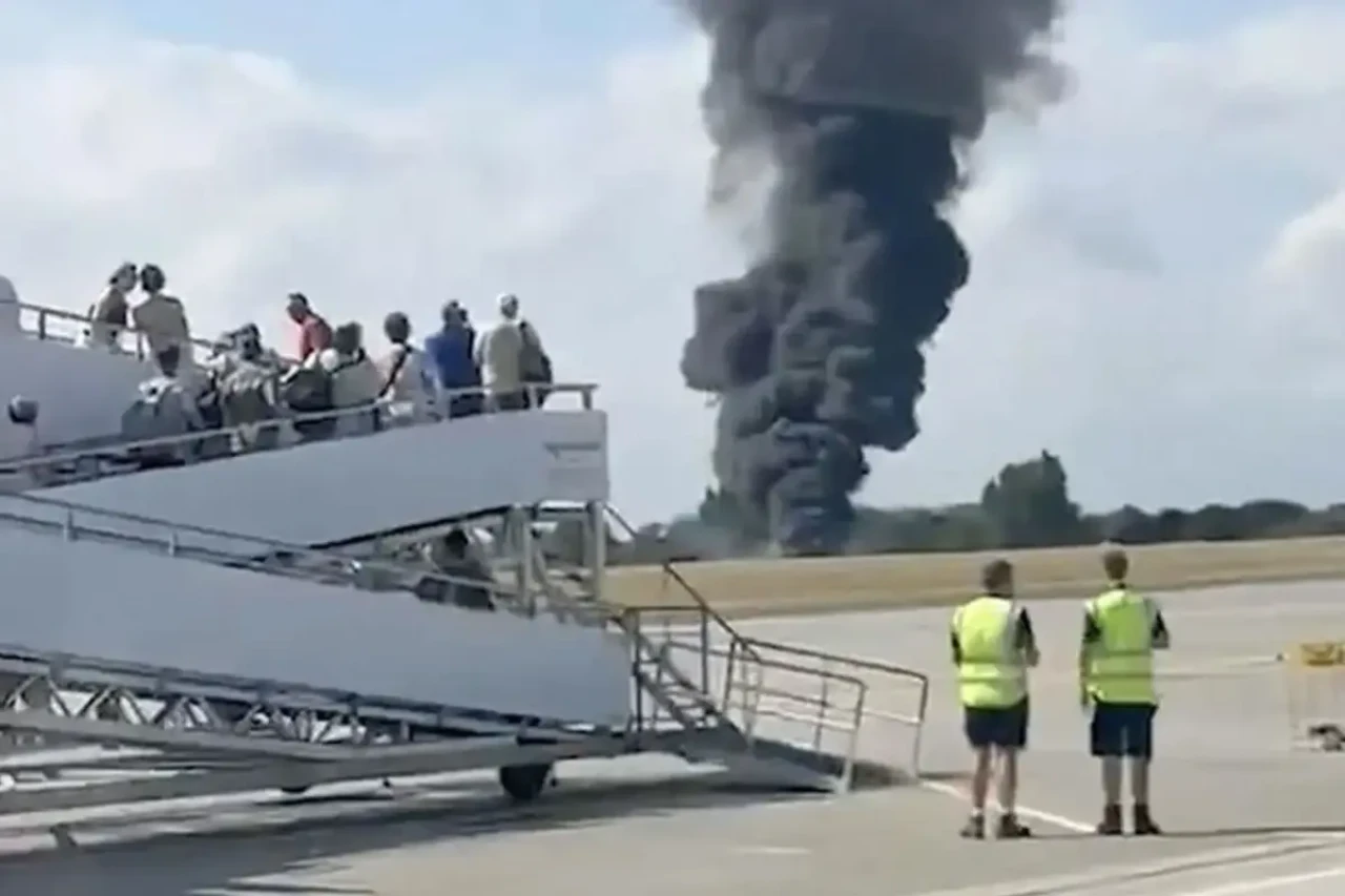 Londra'da Felaket Uçak Kazası: 4 Kişi Hayatını Kaybetti!
