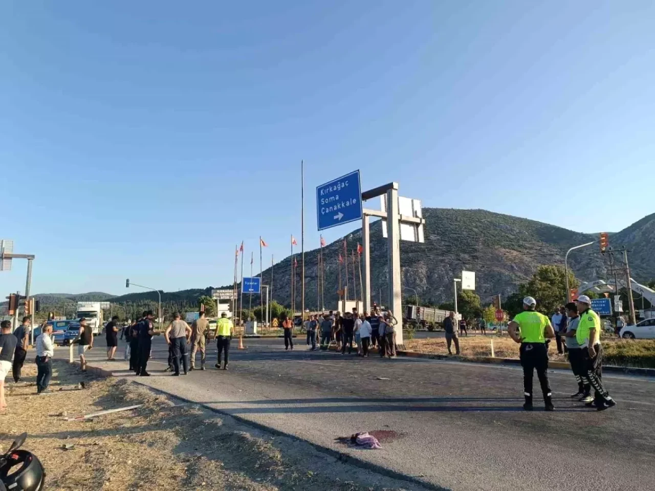 Manisa Kırkağaç'ta Trafik Kazası: Himmet Uzun Öldü, Emine Uzun Yaralı