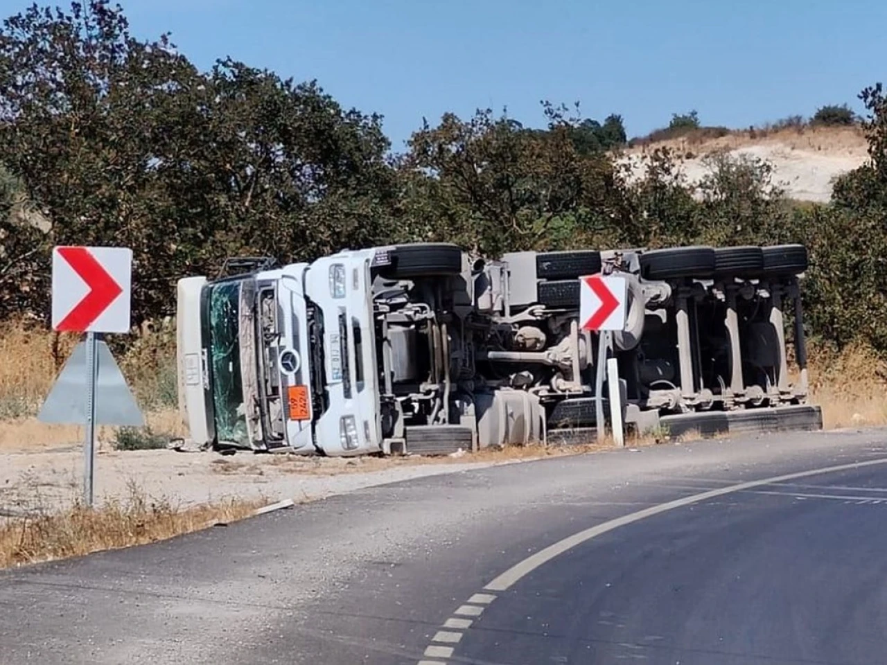 Balıkesir'de Amonyum Nitrat Tankeri Devrildi: AFAD KBRN Ekipleri Müdahale Etti!