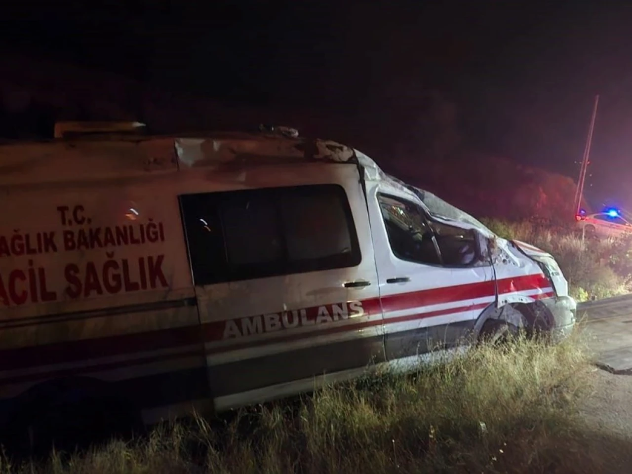 Gümüşhane'de Ambulans Takla Attı: 3 Sağlık Personeli Yaralandı!