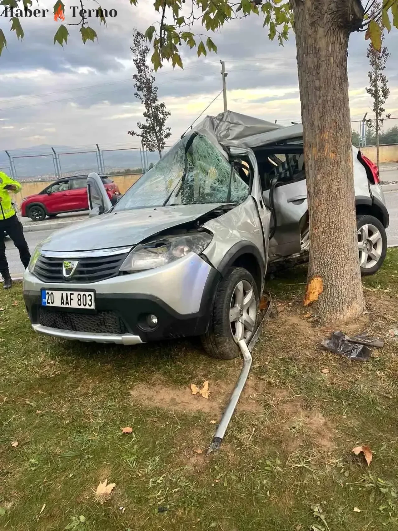 Denizli'de Feci Kaza: 21 Yaşındaki Sudenaz Sargın Hayatını Kaybetti