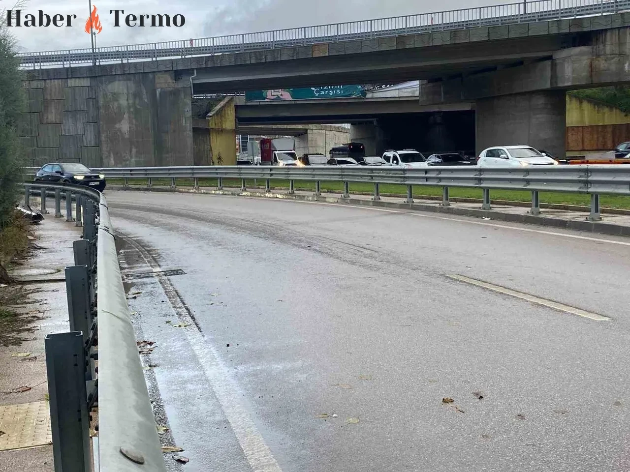 Kocaeli'de Kaygan Yolda Motosiklet Kazası: Orçun Aki Öldü