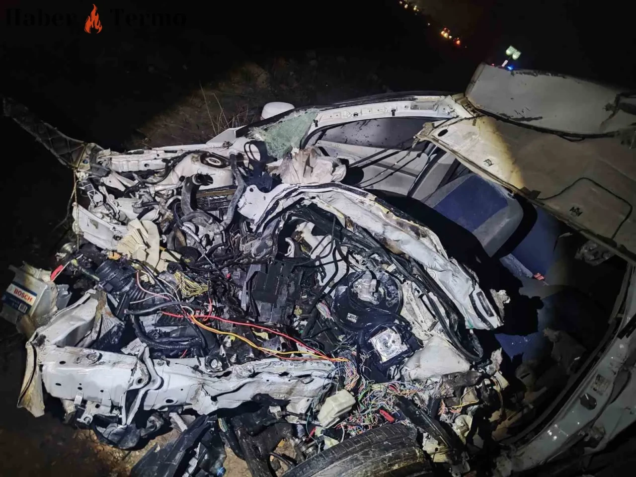 Afyon'da Beton Mikserine Çarpan Otomobil Sürücüsü Hayatını Kaybetti