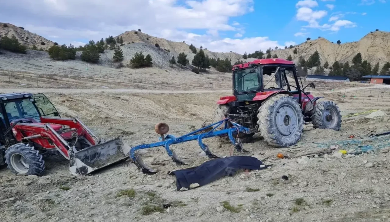 Burdur'da Traktörün Altında Kalan Şeref Deniz Hayatını Kaybetti!