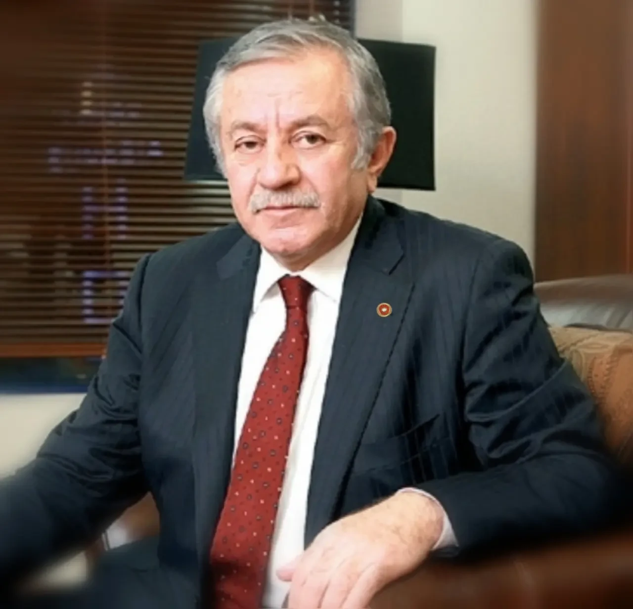 Meclis Genel Kurulu'nda tansiyon yükseldi… MHP'li Celal Adan'dan AKP'li milletvekillerine sert uyarı: 'Terbiyeli ol!'