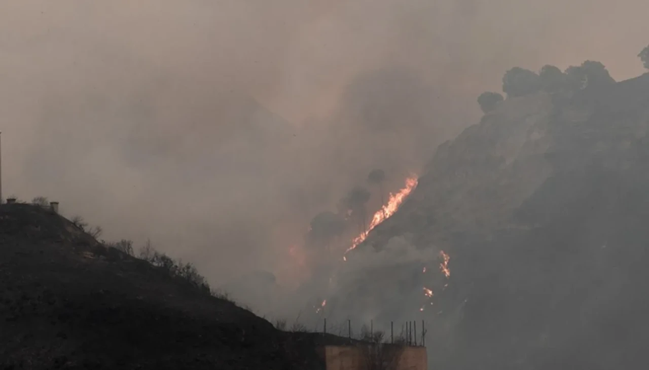 İtalya’nın Sardinya Adası’nda 20 farklı noktada orman yangını çıktı!