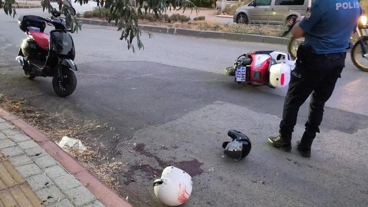 Kütahya'da Motosiklet Kazası: Kadın Sürücü Yeşim H. Ağır Yaralandı