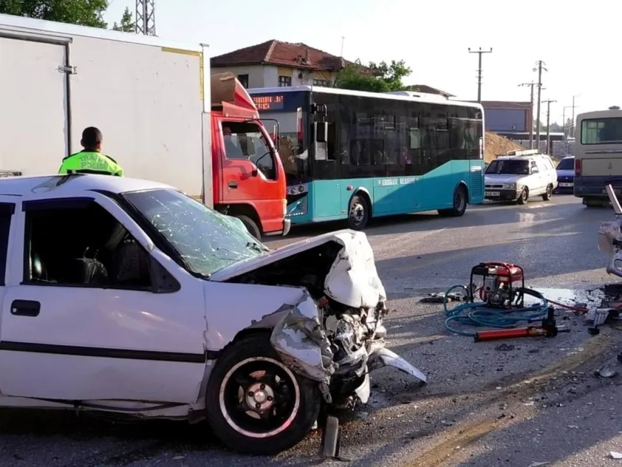 Kırıkkale'de Feci Kaza: İki Sürücü Hayatını Kaybetti!