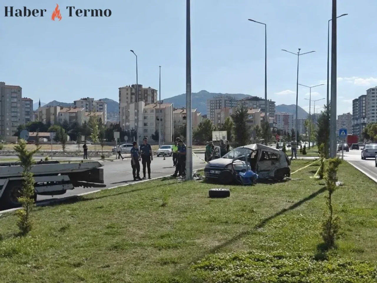 Kayseri Melikgazi'de Feci Trafik Kazası: 2 Kişi Öldü, 3 Kişi Yaralandı!