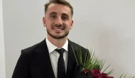Genç futbolcu Kerem Aktürkoğlu ailesinin yanına gitmek için yola çıktı.