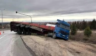 Kırıklareli Lüleburgaz'da Tır Felaket Şekilde Yan Yattı!