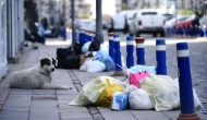 İzmir'de 4 Gündür Süren Grev, Şehri Devasa Bir Çöp Dağına Dönüştürdü!