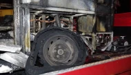 Antalya'nın Kepez ilçesinde bir minibüs alevlere teslim oldu!