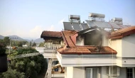 Muğla Fethiye'de Çatı Yangını: Hasar Hızla Büyüdü!