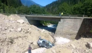 Rize İkizdere İlçesinde Araç Dereye Düştü: 5 Yaralandı!