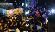 Van'ın İpekyolu İlçesinde Otomobil Tıra Çarptı: 2 Kişi Öldü!