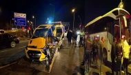 Bingöl'de Yolcu Otobüsü ile Taksi Çarpıştı: 4 Kişi Yaralandı!