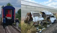 Afyonkarahisar Sandıklı'da Tren Minibüse Çarpıp Sürücüyü Yaraladı!