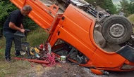 Ardahan Posof'ta Trafik Kazası: 3 Kişi Yaralandı, Orman İşletmesi Pikap Sürücüsü Kaçtı!