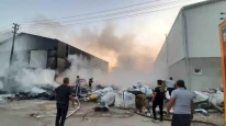 Bucak'ta Motosiklet Yangını, Çevredeki İş Yerlerine Sıçradı!