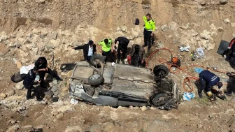 Bingöl'de Trafik Kazasında Otomobil Devrildi, Yaralı Sayısı 7 Oldu