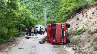 Şavşat'ta Trafik Kazası:  Ali Yıldız Hayatını Kaybetti, İki Yaralı!